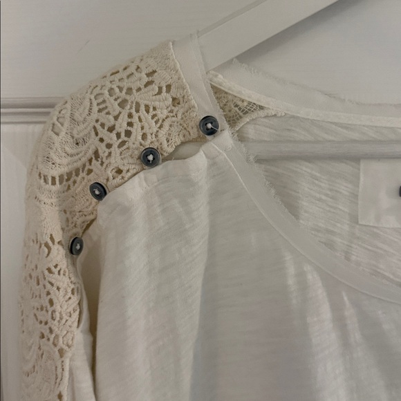 Little Yellow Button Top - Picture 2 of 8